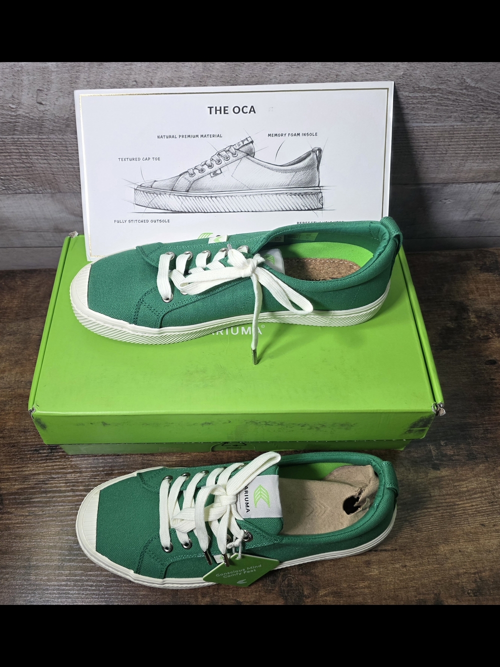 Cariuma Green OCA Low Canvas Sneakers 8.5 Women/7 MEN - Picture 6 of 7